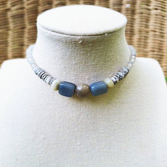 Shell & Stone Choker Necklace | Boho Summer Necklace | Hippie Coastal Necklace - Picture 5 of 6